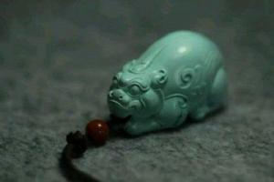 屬狗的人適合戴什么